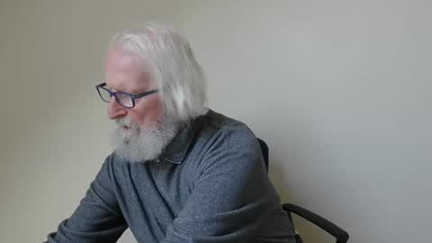 Snapshot of onanister chatting on 02-16-25, 02:43 Somewhere over the rainbow online show from 02-16-25, 02:43