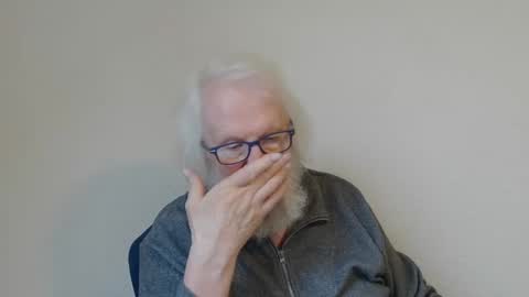 Snapshot of onanister chatting on 02-20-25, 07:55 Somewhere over the rainbow online show from 02-20-25, 07:55