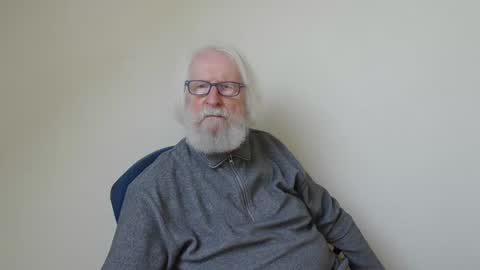 Snapshot of onanister chatting on 02-20-25, 01:19 Somewhere over the rainbow online show from 02-20-25, 01:19