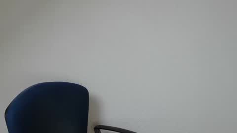 Snapshot of onanister chatting on 02-20-25, 04:25 Somewhere over the rainbow online show from 02-20-25, 04:25