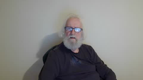 Snapshot of onanister chatting on 02-28-25, 09:23 Somewhere over the rainbow online show from 02-28-25, 09:23