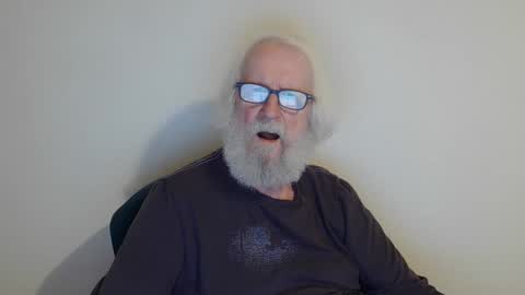 Snapshot of onanister chatting on 03-04-25, 09:22 Somewhere over the rainbow online show from 03-04-25, 09:22