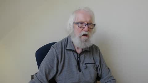 Snapshot of onanister chatting on 03-08-25, 07:38 Somewhere over the rainbow online show from 03-08-25, 07:38