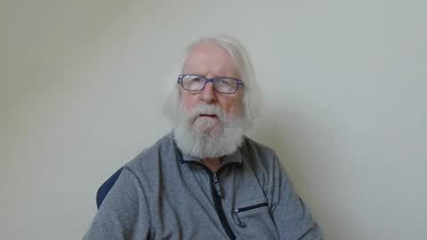 Snapshot of onanister chatting on 03-08-25, 01:03 Somewhere over the rainbow online show from 03-08-25, 01:03