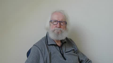 Snapshot of onanister chatting on 03-09-25, 08:29 Somewhere over the rainbow online show from 03-09-25, 08:29