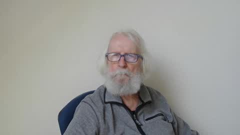 Snapshot of onanister chatting on 03-11-25, 08:20 Somewhere over the rainbow online show from 03-11-25, 08:20