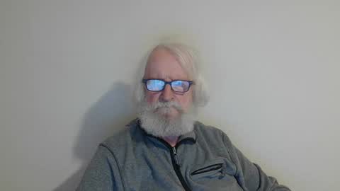 Snapshot of onanister chatting on 03-11-25, 08:53 Somewhere over the rainbow online show from 03-11-25, 08:53