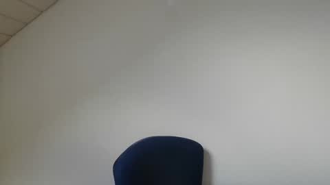 Snapshot of onanister chatting on 09-10-25, 01:55 Somewhere over the rainbow online show from 09-10-25, 01:55