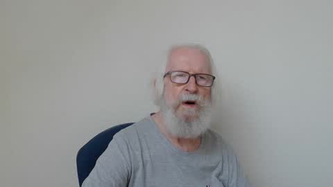 Snapshot of onanister chatting on 09-12-25, 07:30 Somewhere over the rainbow online show from 09-12-25, 07:30