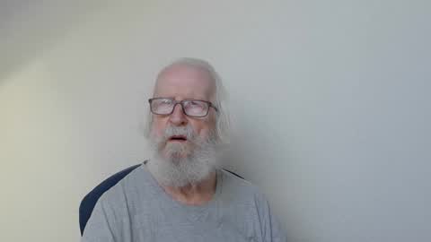 Snapshot of onanister chatting on 09-18-25, 07:21 Somewhere over the rainbow online show from 09-18-25, 07:21