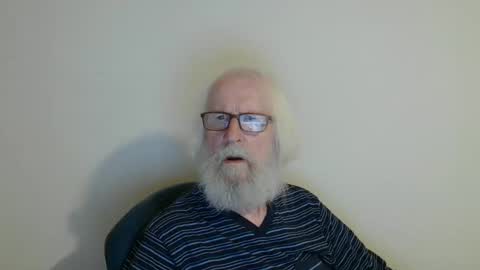 Snapshot of onanister chatting on 09-21-25, 08:54 Somewhere over the rainbow online show from 09-21-25, 08:54