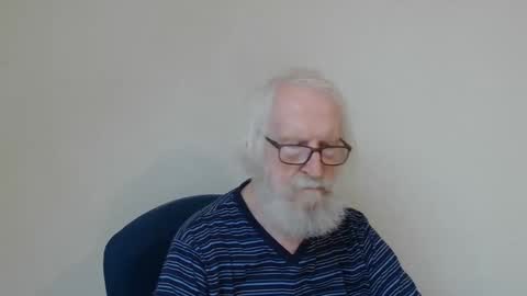 Snapshot of onanister chatting on 09-28-25, 07:14 Somewhere over the rainbow online show from 09-28-25, 07:14