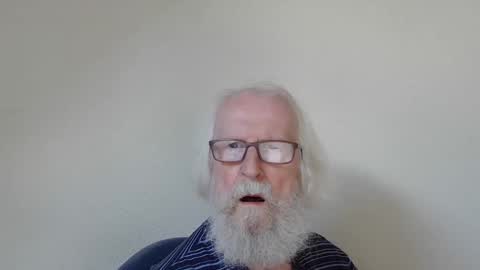 Snapshot of onanister chatting on 09-30-25, 01:49 Somewhere over the rainbow online show from 09-30-25, 01:49