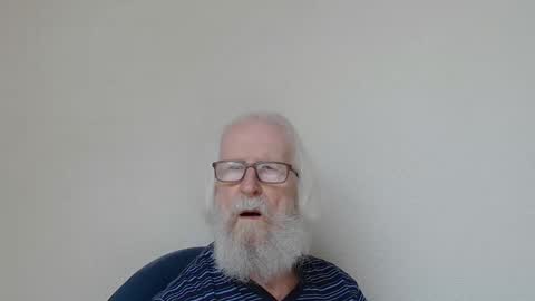 Snapshot of onanister chatting on 10-06-25, 06:55 Somewhere over the rainbow online show from 10-06-25, 06:55