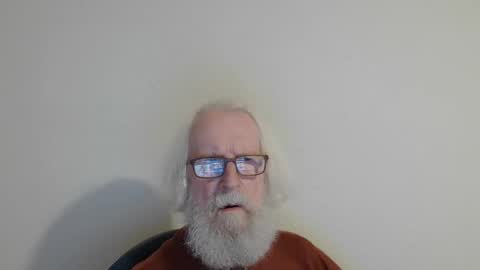 Snapshot of onanister chatting on 10-09-25, 08:40 Somewhere over the rainbow online show from 10-09-25, 08:40