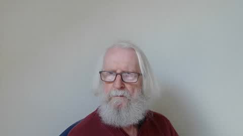 Snapshot of onanister chatting on 10-10-25, 01:21 Somewhere over the rainbow online show from 10-10-25, 01:21