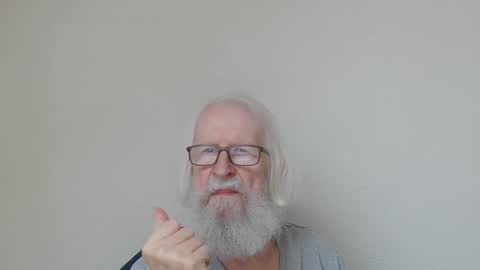 Snapshot of onanister chatting on 11-04-25, 07:51 Somewhere over the rainbow online show from 11-04-25, 07:51