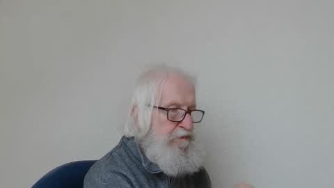 Snapshot of onanister chatting on 11-05-25, 07:52 Somewhere over the rainbow online show from 11-05-25, 07:52