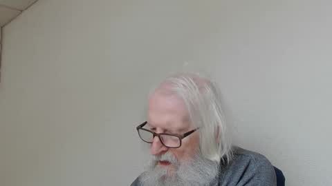 Snapshot of onanister chatting on 11-23-25, 08:03 Somewhere over the rainbow online show from 11-23-25, 08:03