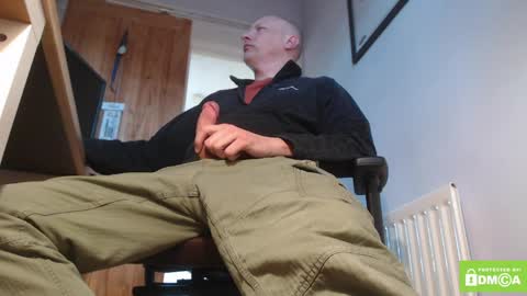 Snapshot of one_balled_wonder chatting on 05-07-26, 04:12 one balled wonder online show from 05-07-26, 04:12