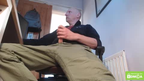 Snapshot of one_balled_wonder chatting on 05-08-26, 02:22 one balled wonder online show from 05-08-26, 02:22