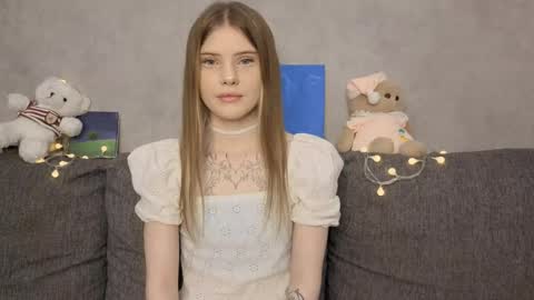 Snapshot of one_more_touch chatting on 05-31-26, 01:18 Eva online show from 05-31-26, 01:18