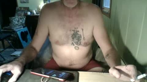 Snapshot of onehandwashestheother chatting on 09-19-25, 01:29 onehandwashestheother online show from 09-19-25, 01:29