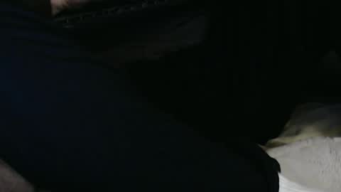 Snapshot of onehanglow chatting on 12-24-24, 05:13 Butch online show from 12-24-24, 05:13