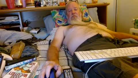 Snapshot of onemattu chatting on 09-19-25, 06:15 Mattu online show from 09-19-25, 06:15