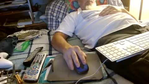 Snapshot of onemattu chatting on 10-10-25, 06:56 Mattu online show from 10-10-25, 06:56