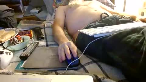 Snapshot of onemattu chatting on 10-26-25, 07:14 Mattu online show from 10-26-25, 07:14