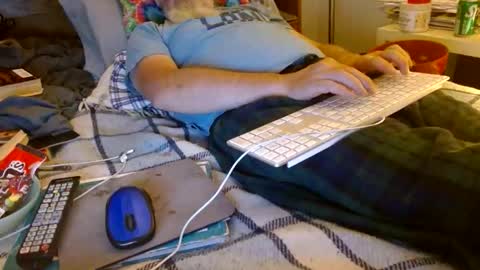 Snapshot of onemattu chatting on 10-30-25, 04:58 Mattu online show from 10-30-25, 04:58