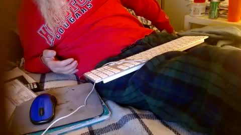 Snapshot of onemattu chatting on 12-23-25, 07:39 Mattu online show from 12-23-25, 07:39