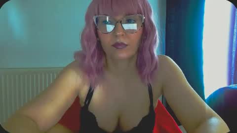 Snapshot of onemoreblonde chatting on 06-28-26, 09:26 Nicol online show from 06-28-26, 09:26