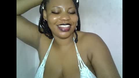 Snapshot of oneofdbestchubbygaloncb chatting on 06-25-26, 05:17 oneofdbestchubbygaloncb online show from 06-25-26, 05:17