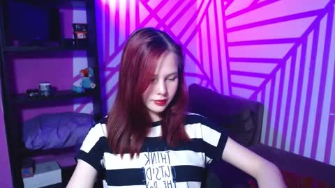 Snapshot of onessandra chatting on 09-28-25, 01:44 onessandra online show from 09-28-25, 01:44