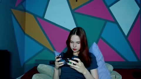 onessandra online show from 12-15-25, 02:05