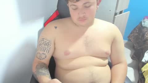 Snapshot of onewhiteboichub chatting on 02-18-25, 12:26 Andres INDEPENDENT MODEL online show from 02-18-25, 12:26