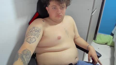 Snapshot of onewhiteboichub chatting on 09-09-25, 01:16 Andres INDEPENDENT MODEL online show from 09-09-25, 01:16