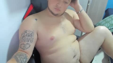 Snapshot of onewhiteboichub chatting on 11-01-25, 03:25 Andres INDEPENDENT MODEL online show from 11-01-25, 03:25