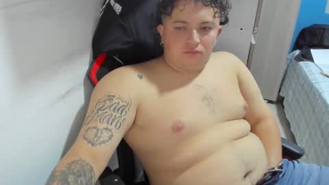 Snapshot of onewhiteboichub chatting on 11-15-25, 10:48 Andres INDEPENDENT MODEL online show from 11-15-25, 10:48