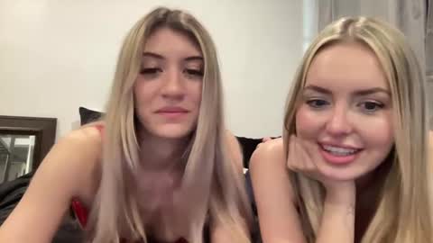 Snapshot of onicasummer chatting on 02-25-25, 01:30 Onica Summer online show from 02-25-25, 01:30