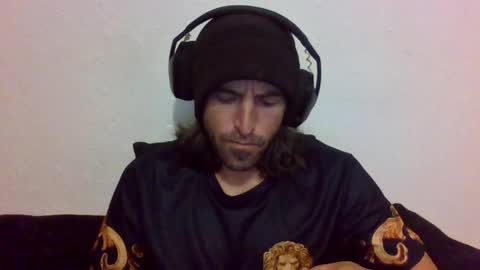 Snapshot of oniyoshiken chatting on 04-12-26, 04:01 oniyoshiken online show from 04-12-26, 04:01
