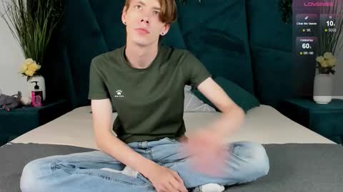 Erick  online show from 09-19-25, 07:43