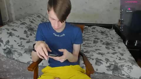Snapshot of only_eric chatting on 05-02-26, 04:17 Erick online show from 05-02-26, 04:17