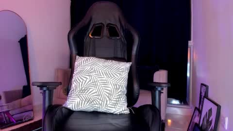 misssaray official online show from 12-14-25, 11:42