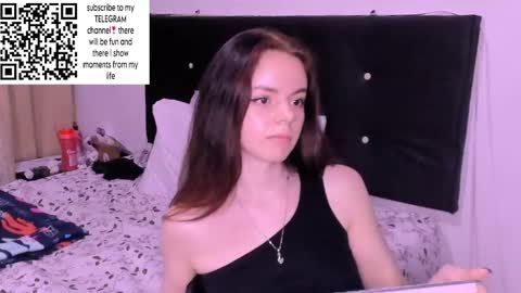 only_sarah1 online show from 12-06-24, 01:18