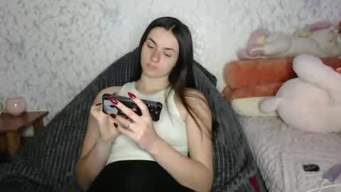 Amalia online show from 03-17-26, 06:44