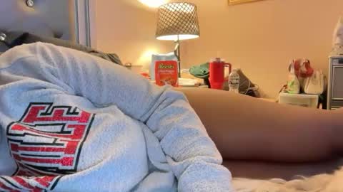 onlyinurdreams00 online show from 02-21-26, 04:02