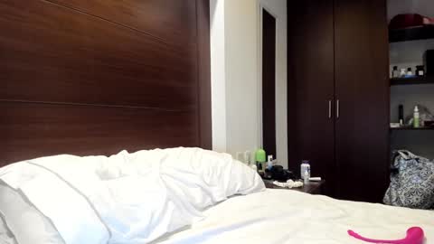 Sergio online show from 12-21-24, 01:36